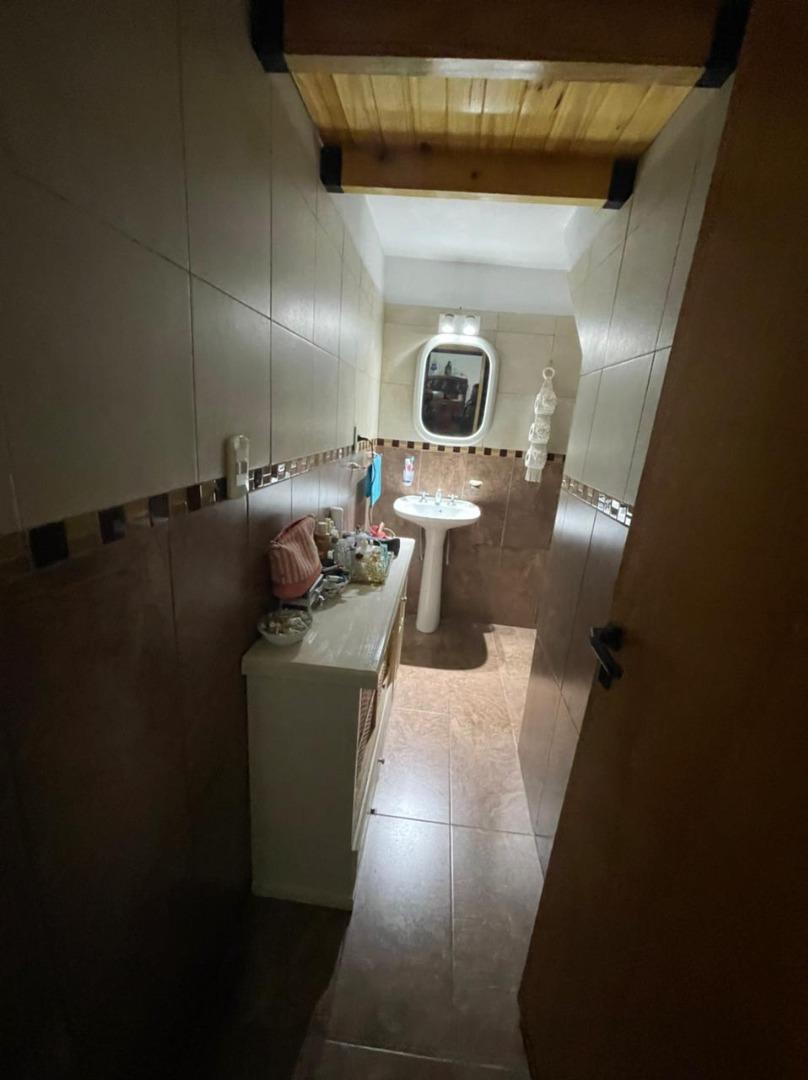 Casa 3 ambientes con 2 baños