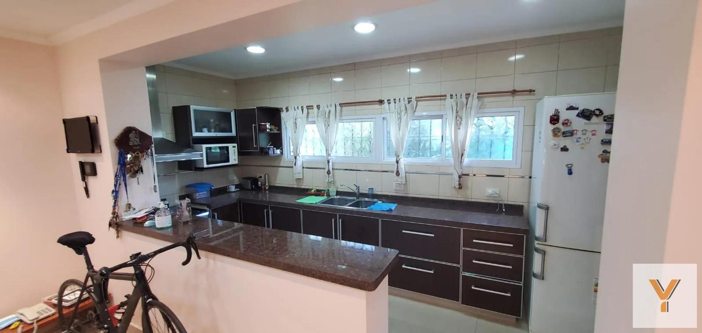Casa en Venta en Guernica, USD 200.000