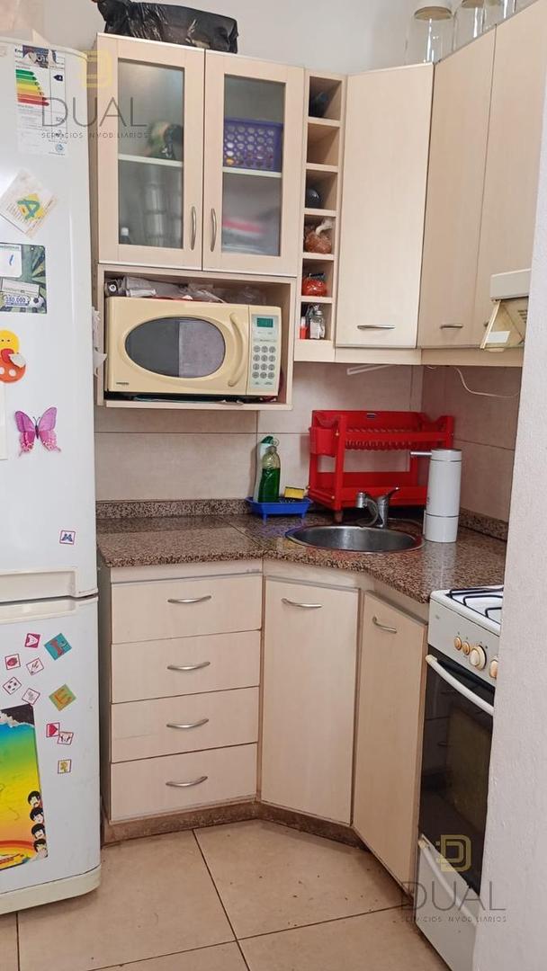 Casa 2 ambientes con 1 baño