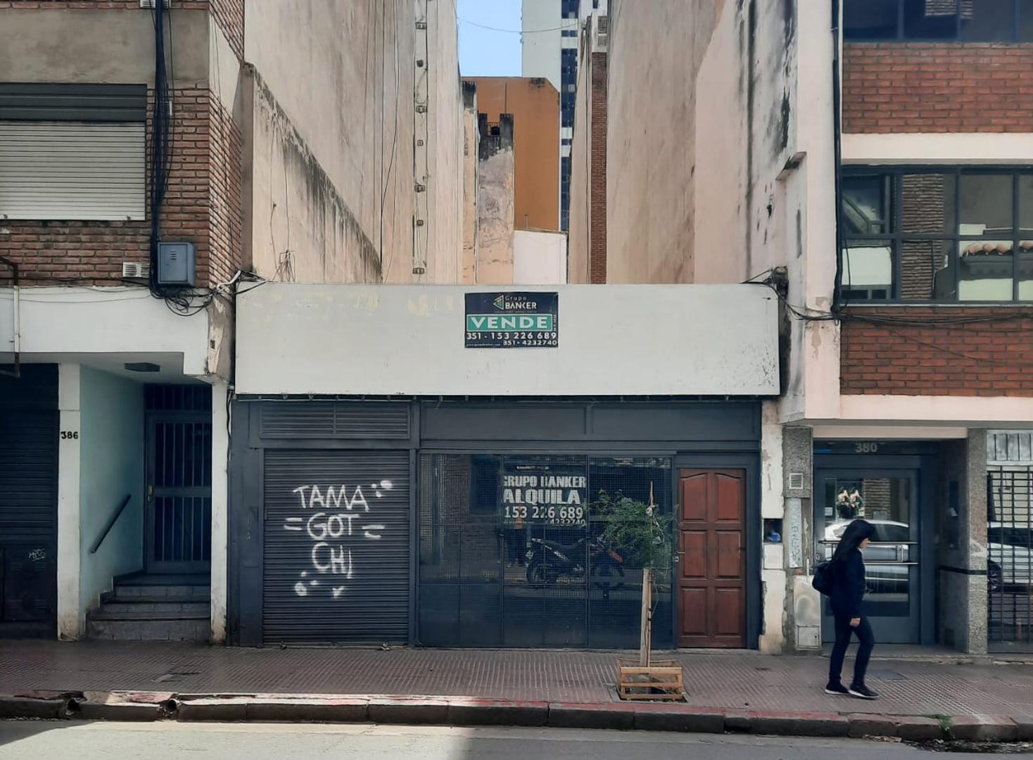 SE VENDE LOCAL DE 330M2 FRENTE A LA MUNI- SE ESCUCHA OFERTA-