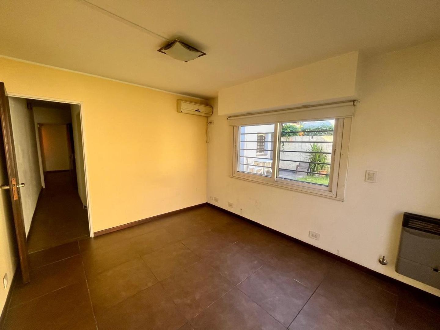Casa en Venta en Castelar Norte, USD 250.000