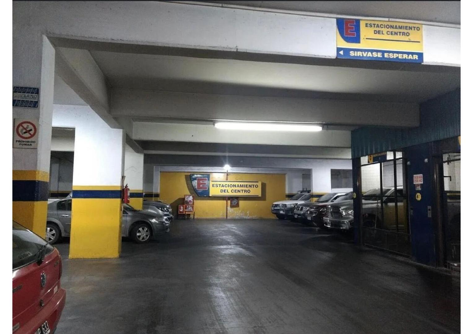 VENTA COCHERA CUBIERTA - CENTRO NEUQUEN