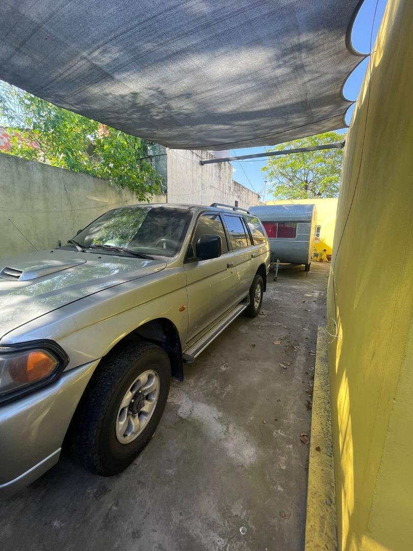 CASA 3 AMBIENTES + DPTO 2 AMBIENTES EN VILLA LUZURIAGA