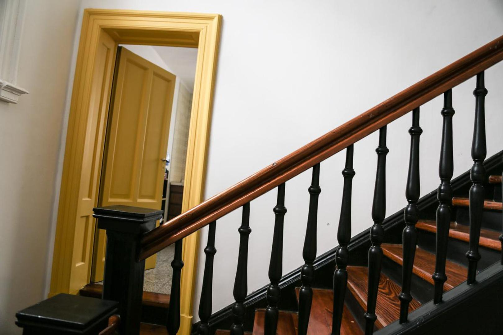 Casa 5 ambientes con 4 baños