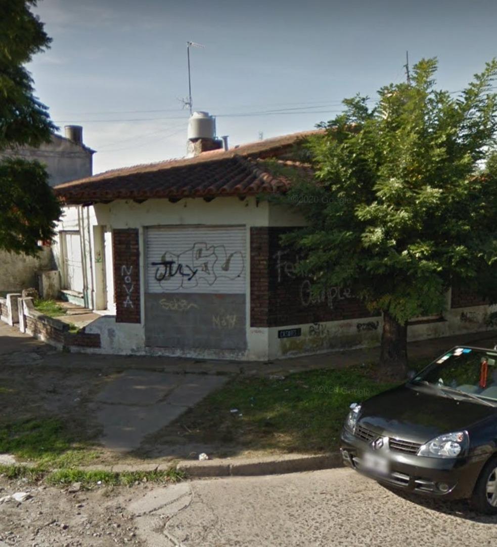 CASA CON LOCAL EXCELENTE UBICACION   RETASADA 