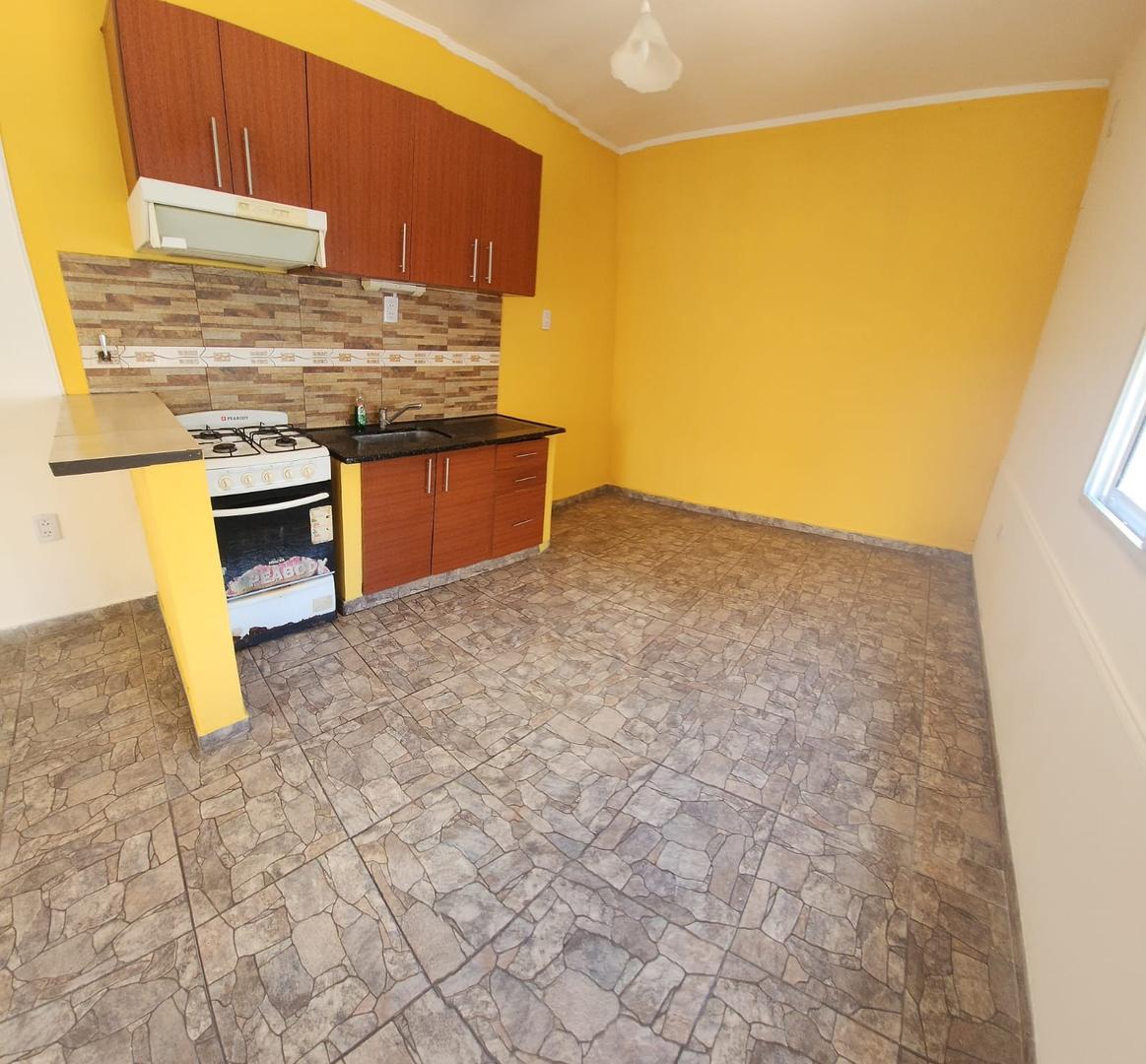 Depto Tipo Casa en Alquiler en San Antonio De Padua, $ 580.000