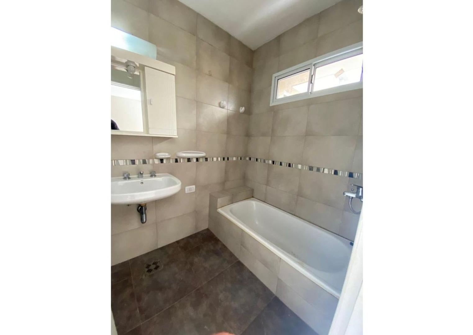 Departamento en Venta de 6 ambientes