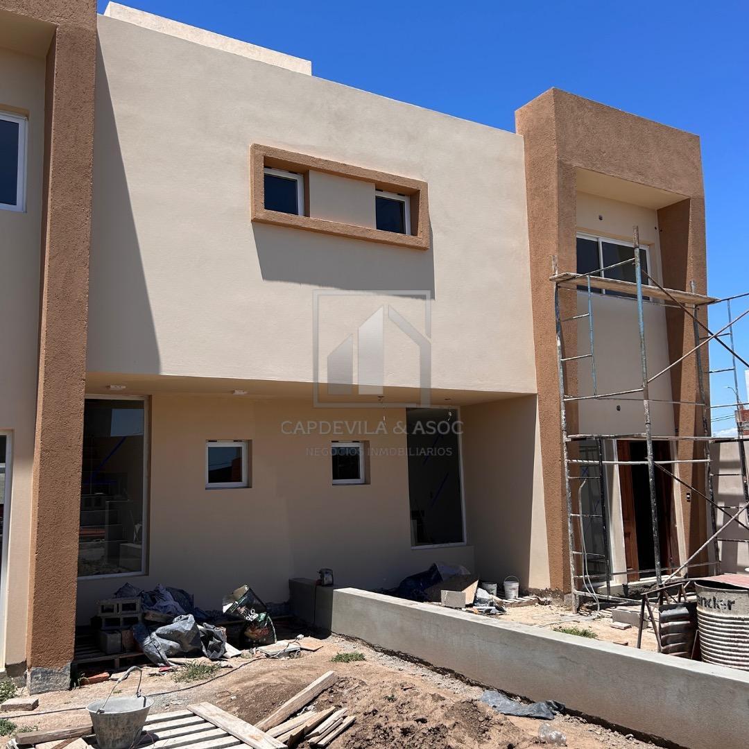 Brisas De Manantiales 100