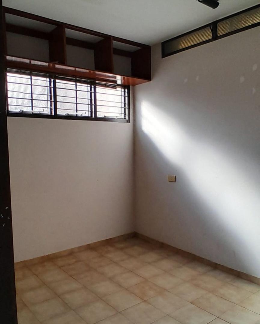 Local en Venta en San Nicolas De Los Arroyos, USD 160.000