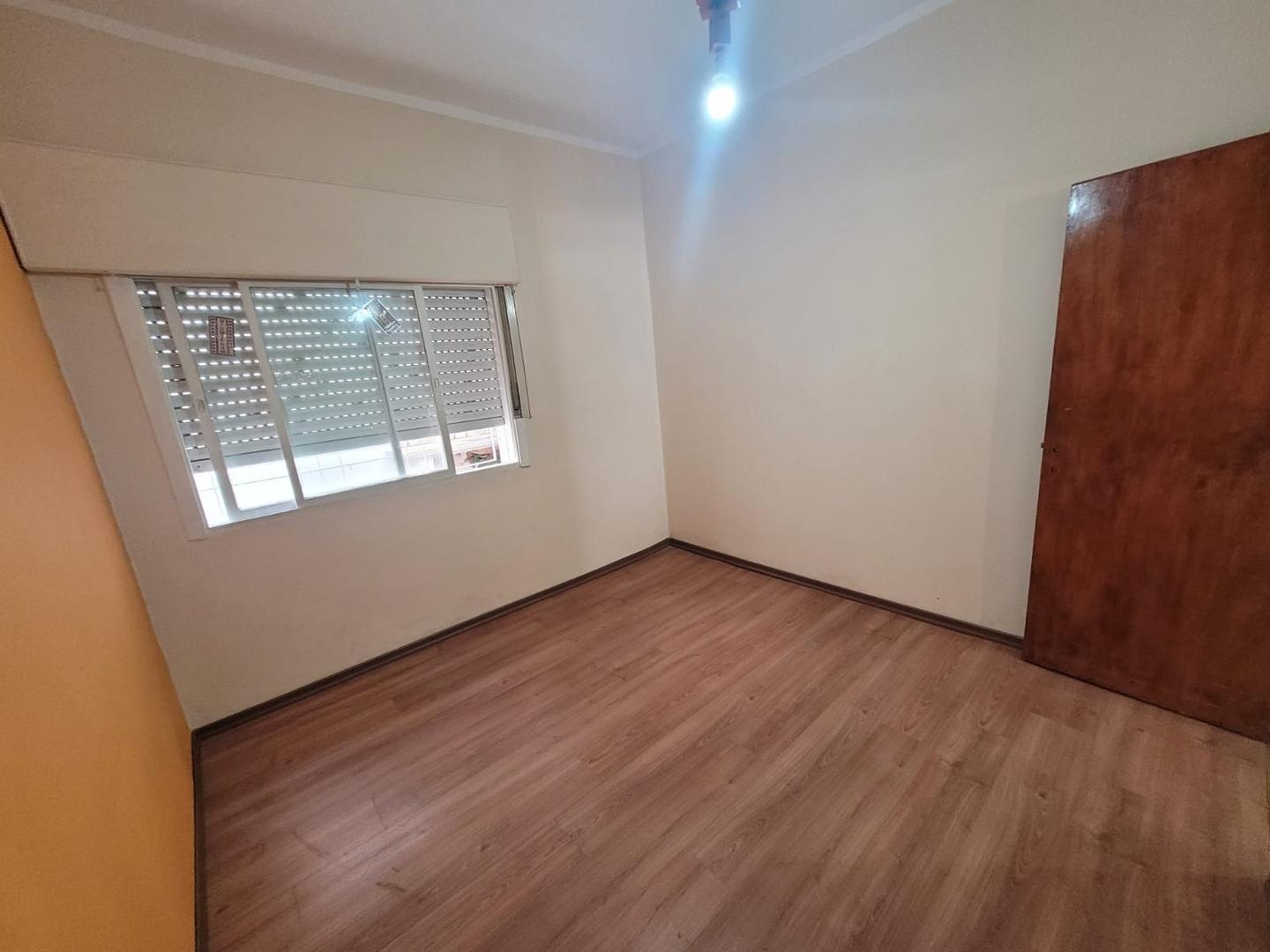 Guido Spano 700 , Piso PB