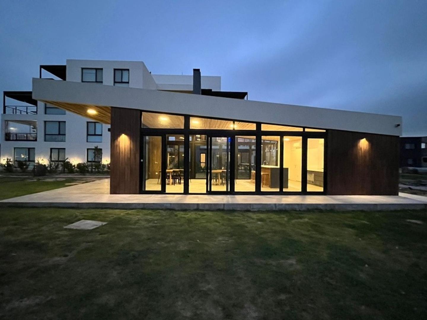 Terreno en Venta en Barrio Nautico Canal, USD 175.000