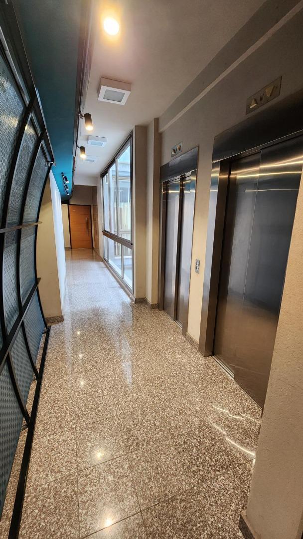 Oficina en Alquiler en Monserrat, $ 850.000