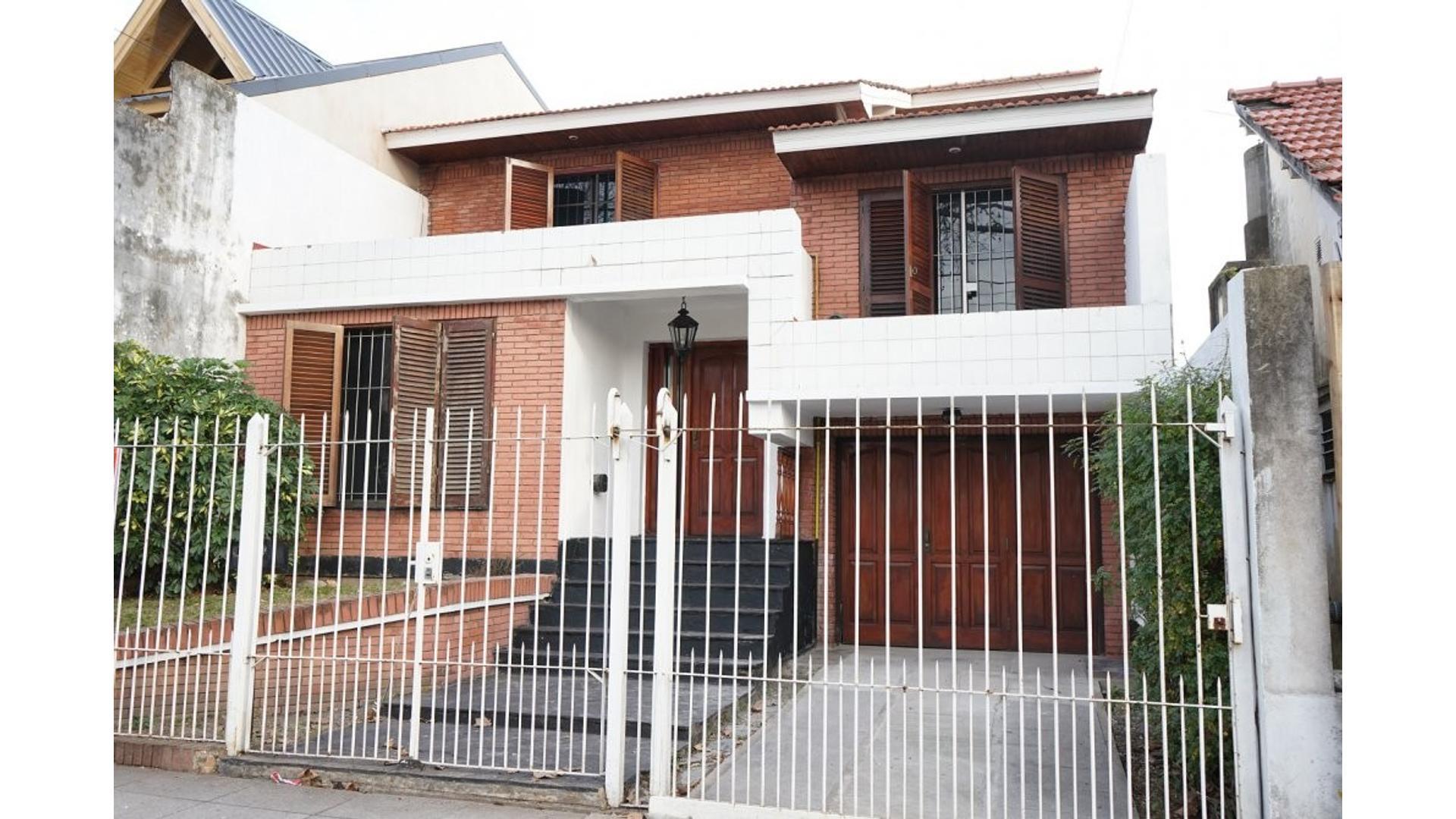 CHALET CON LOTE IMPORTANTE