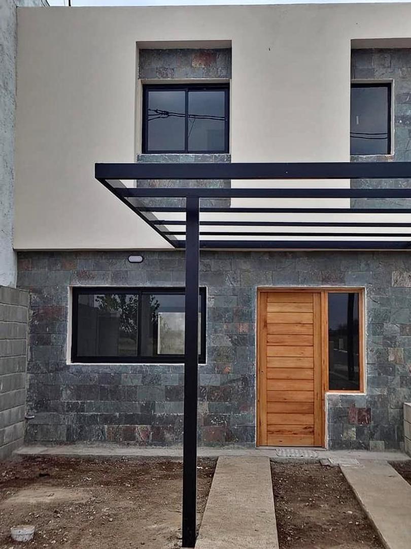 DUPLEX EN VENTA 2 DORMITORIOS 2 BAÑOS VALLE CERCANO