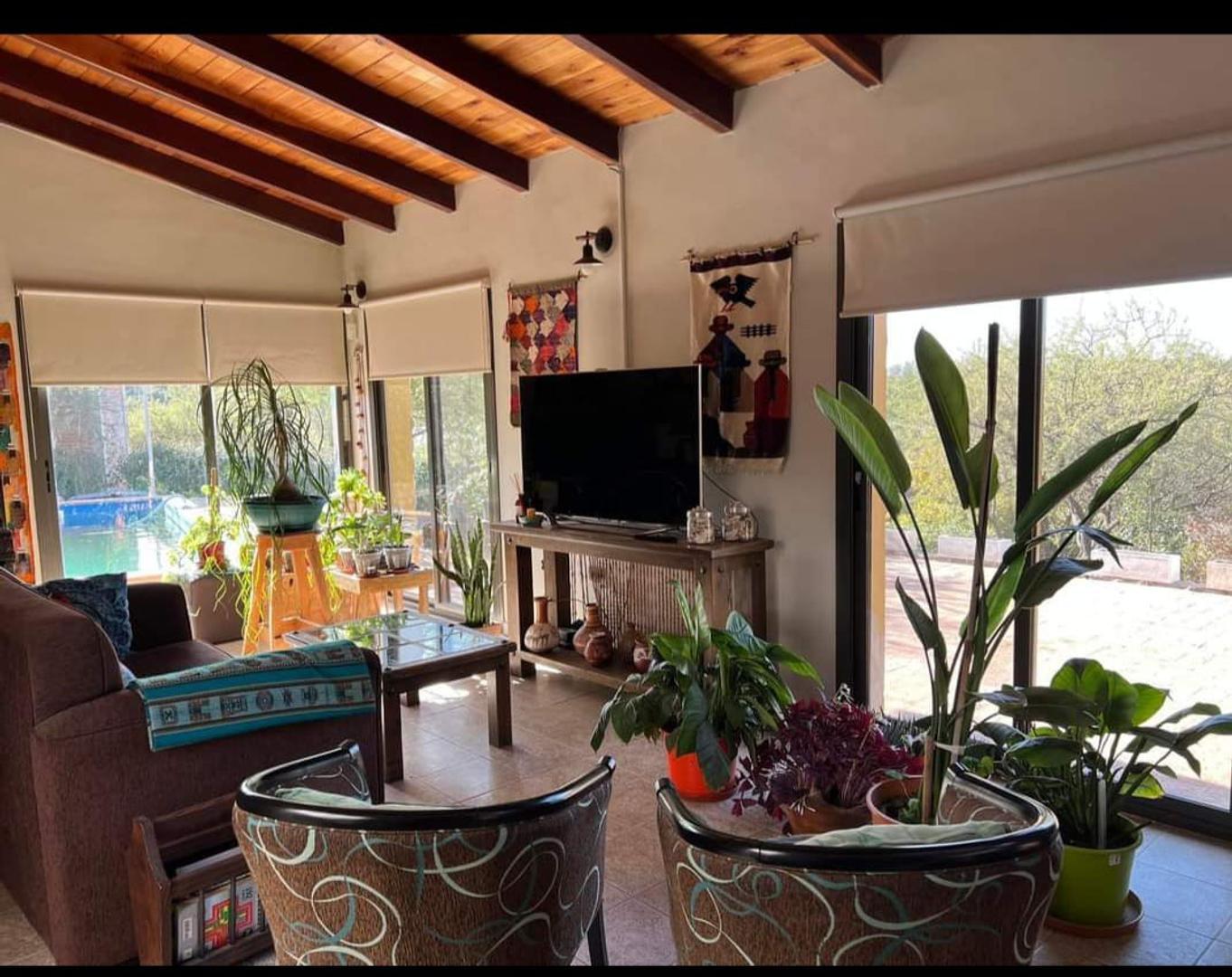 Casa en Venta en Villa LOS AROMOS 3 Dorm con Pileta