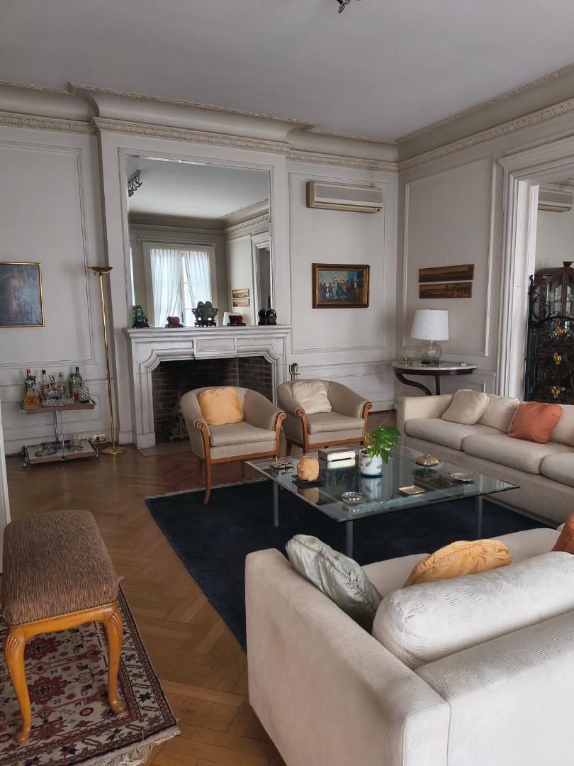 Departamento en Alquiler de 6 ambientes
