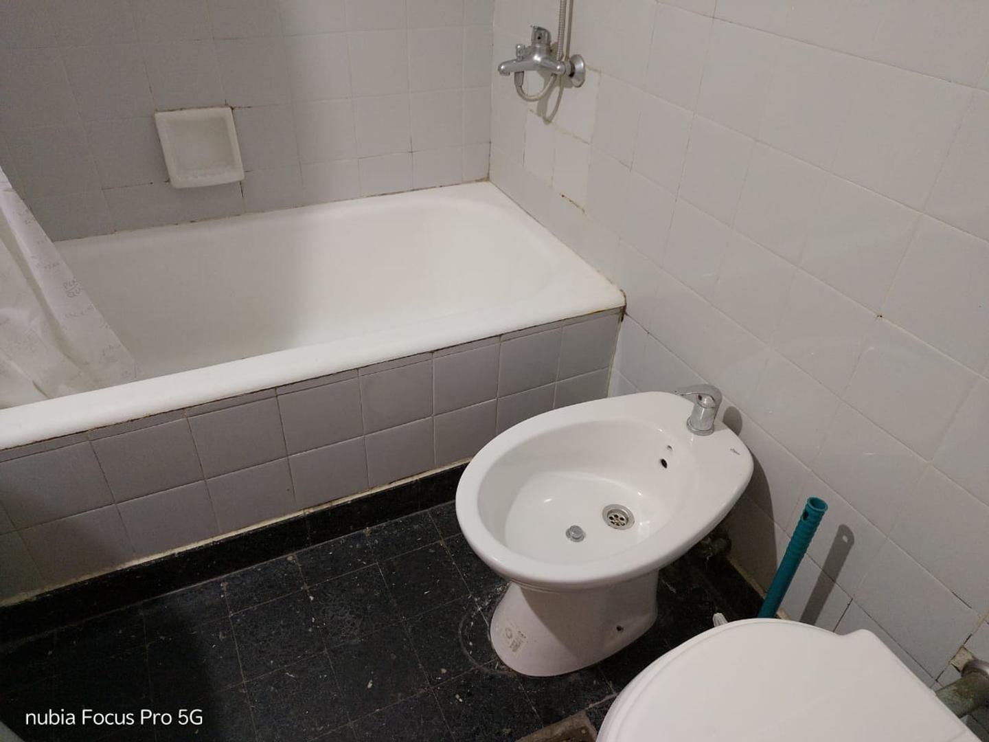 2 AMBIENTES CON PATIO A MTS CID CAMPEADOR