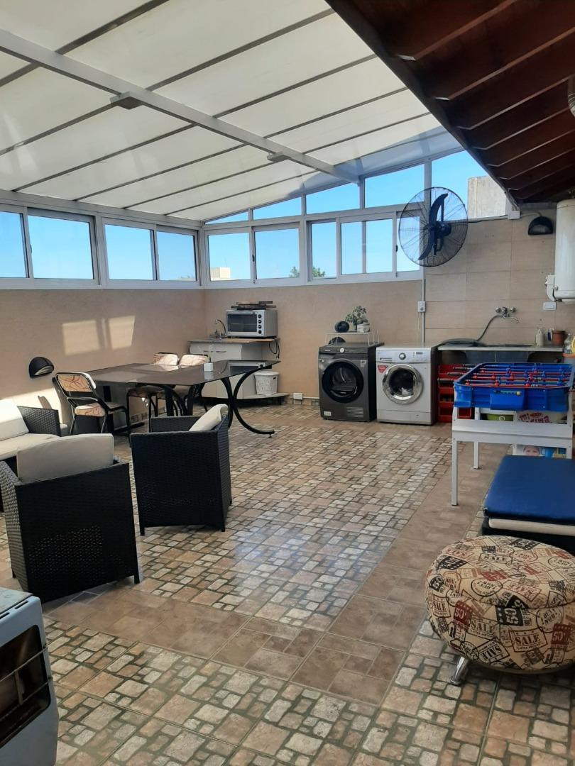 Pte. Juan Domingo Peron 4131 , Piso 1