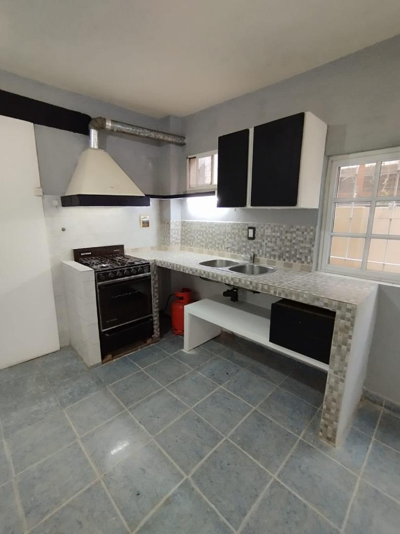 Depto Tipo Casa en Alquiler de 2 ambientes