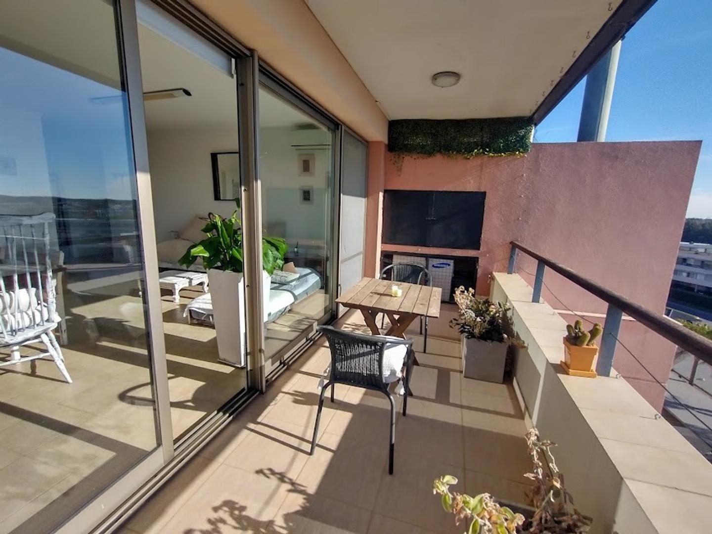 Departamento en Alquiler con 1 cocheras