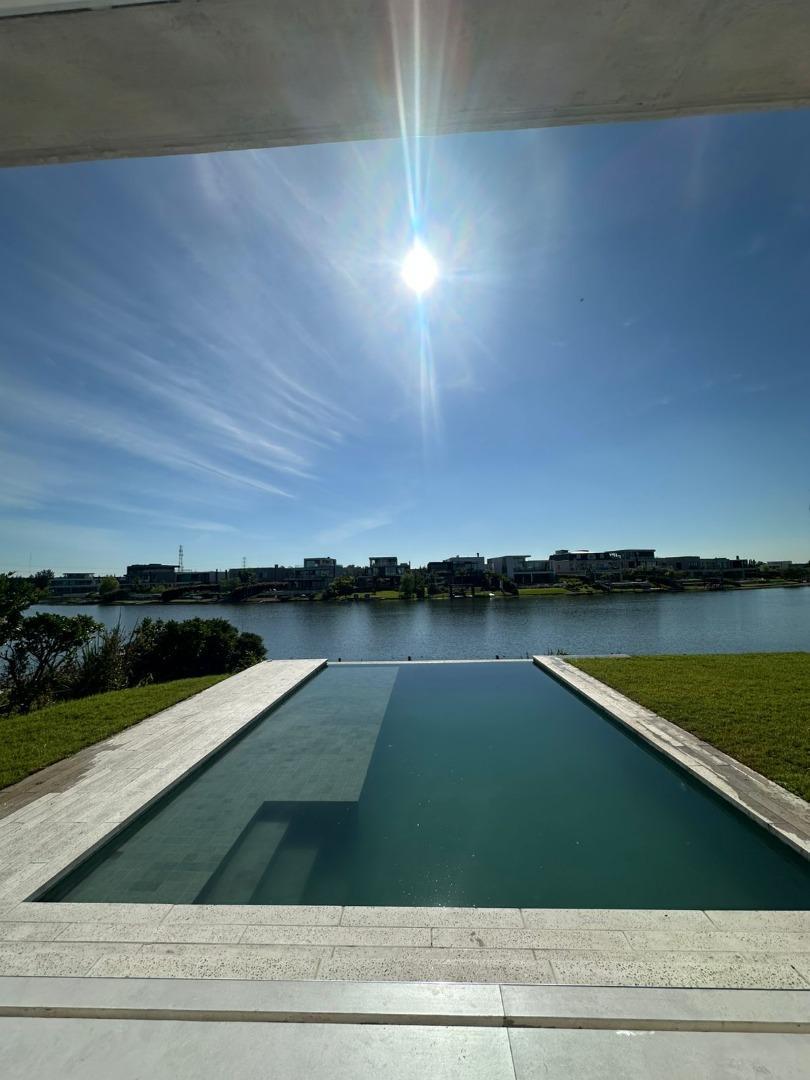 Casa en Venta al Este