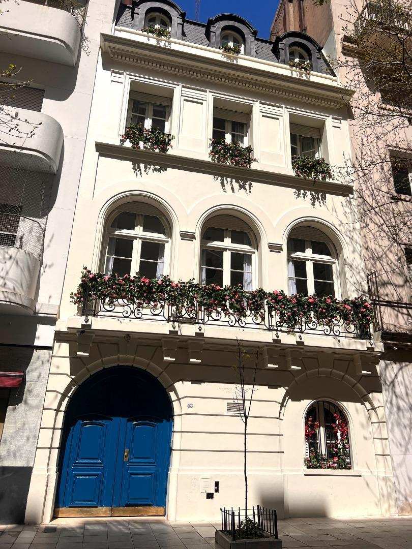 Casa en Venta con 6 cocheras