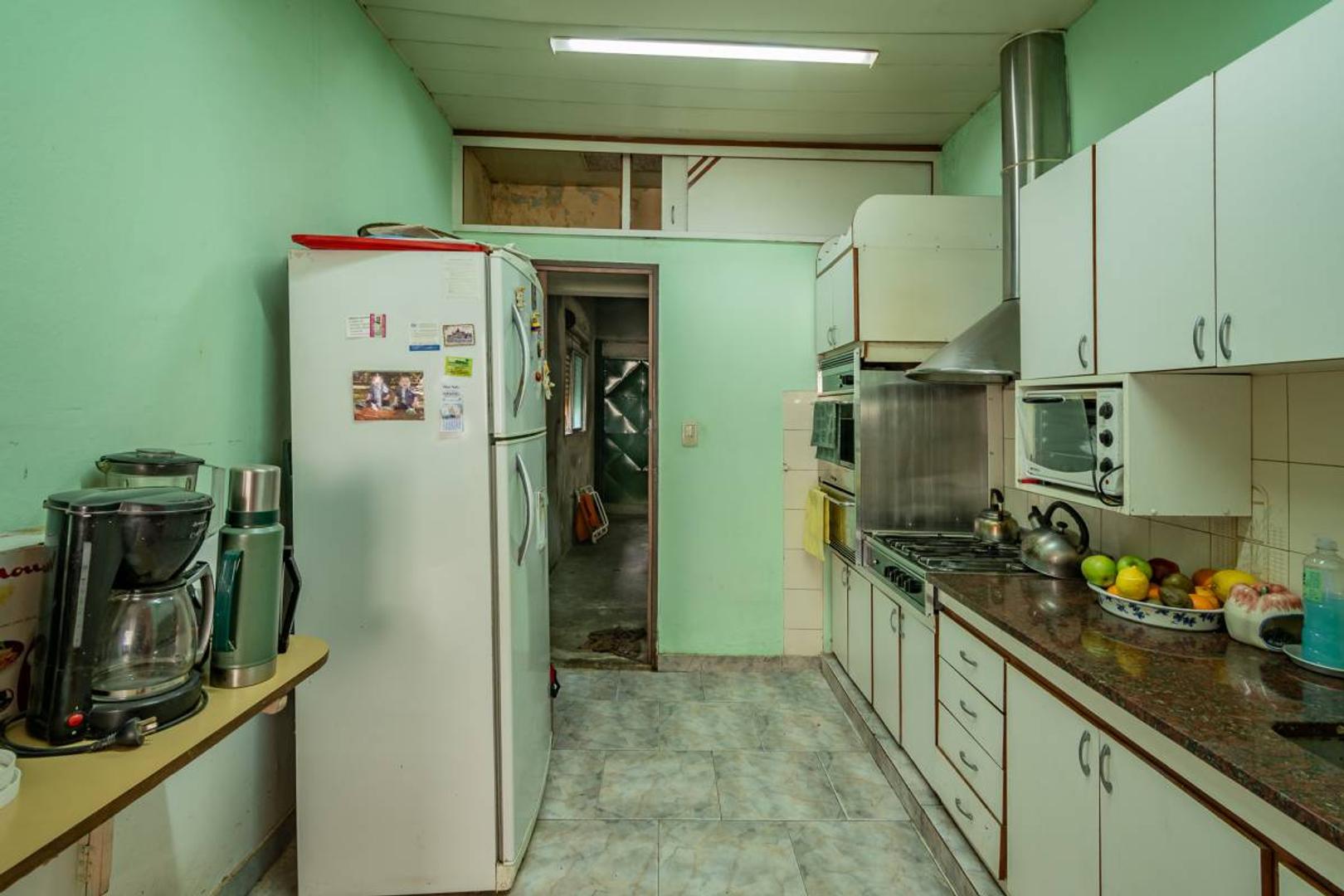 Casa 2 ambientes con 1 baño