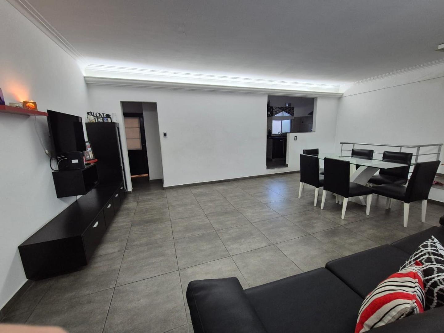 Depto Tipo Casa en Venta de 3 ambientes