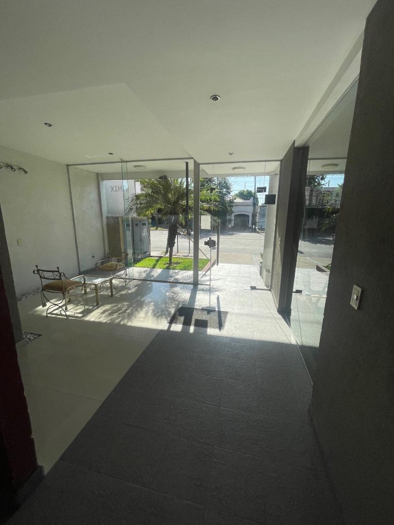 Departamento en Alquiler en Banfield, $ 420.000