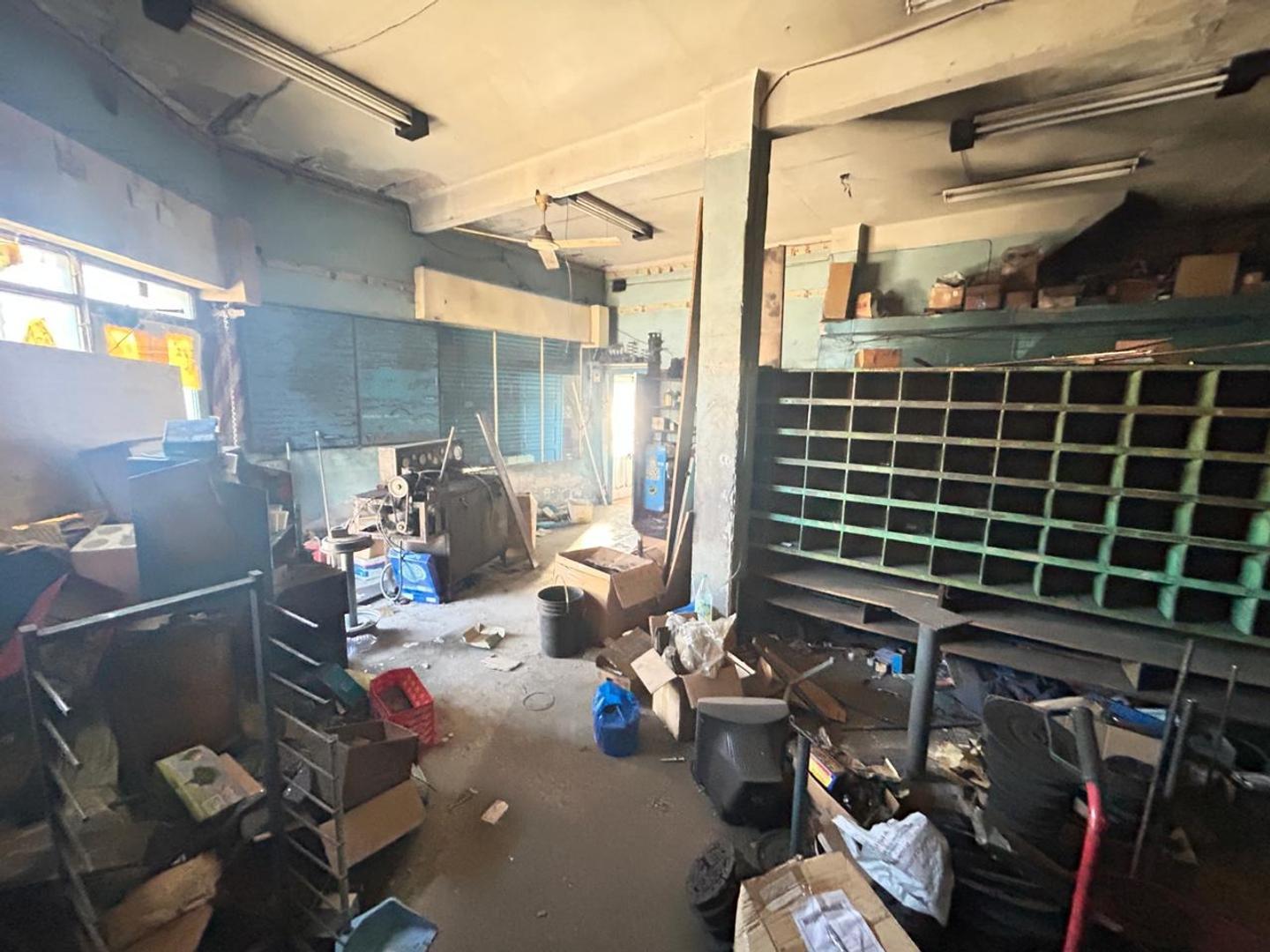 Local en Venta en Munro, USD 295.000