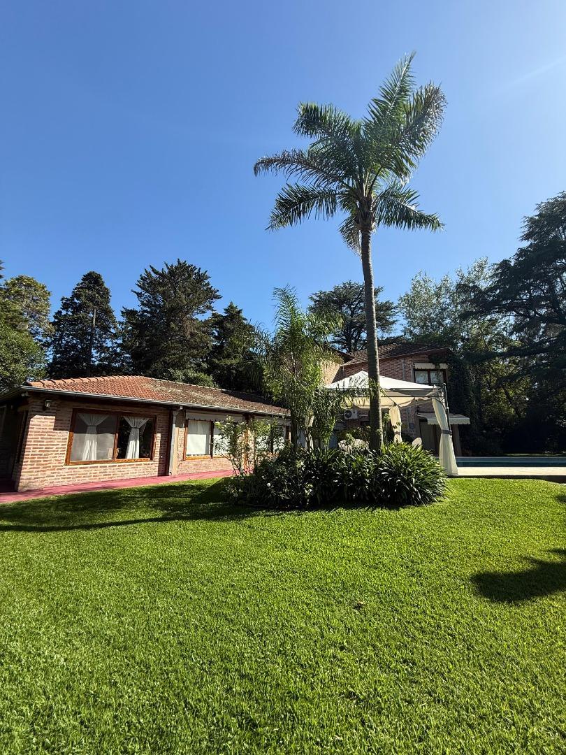 Casa 4 ambientes con 4 baños