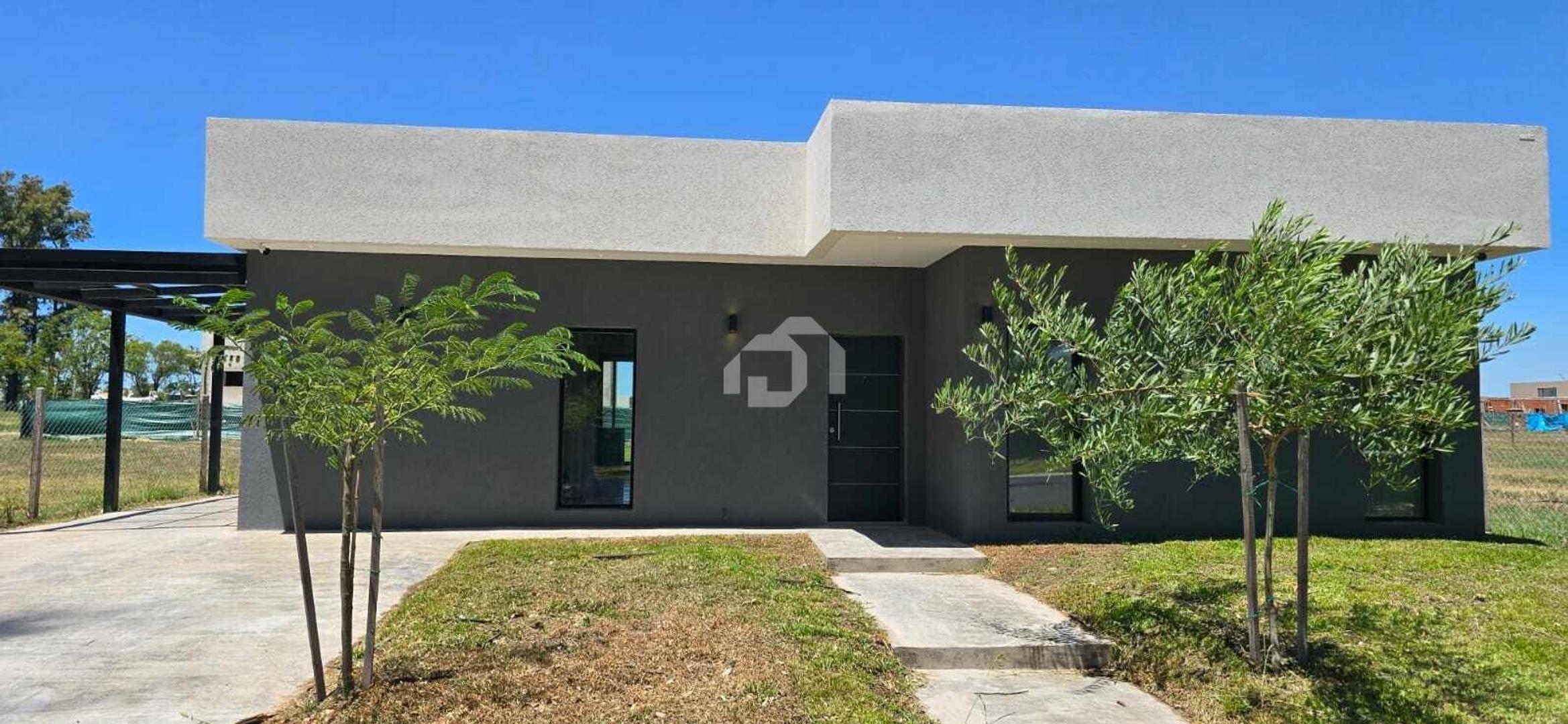 Casa  en Venta en Santa Sofía, Pilar del Este, Pilar