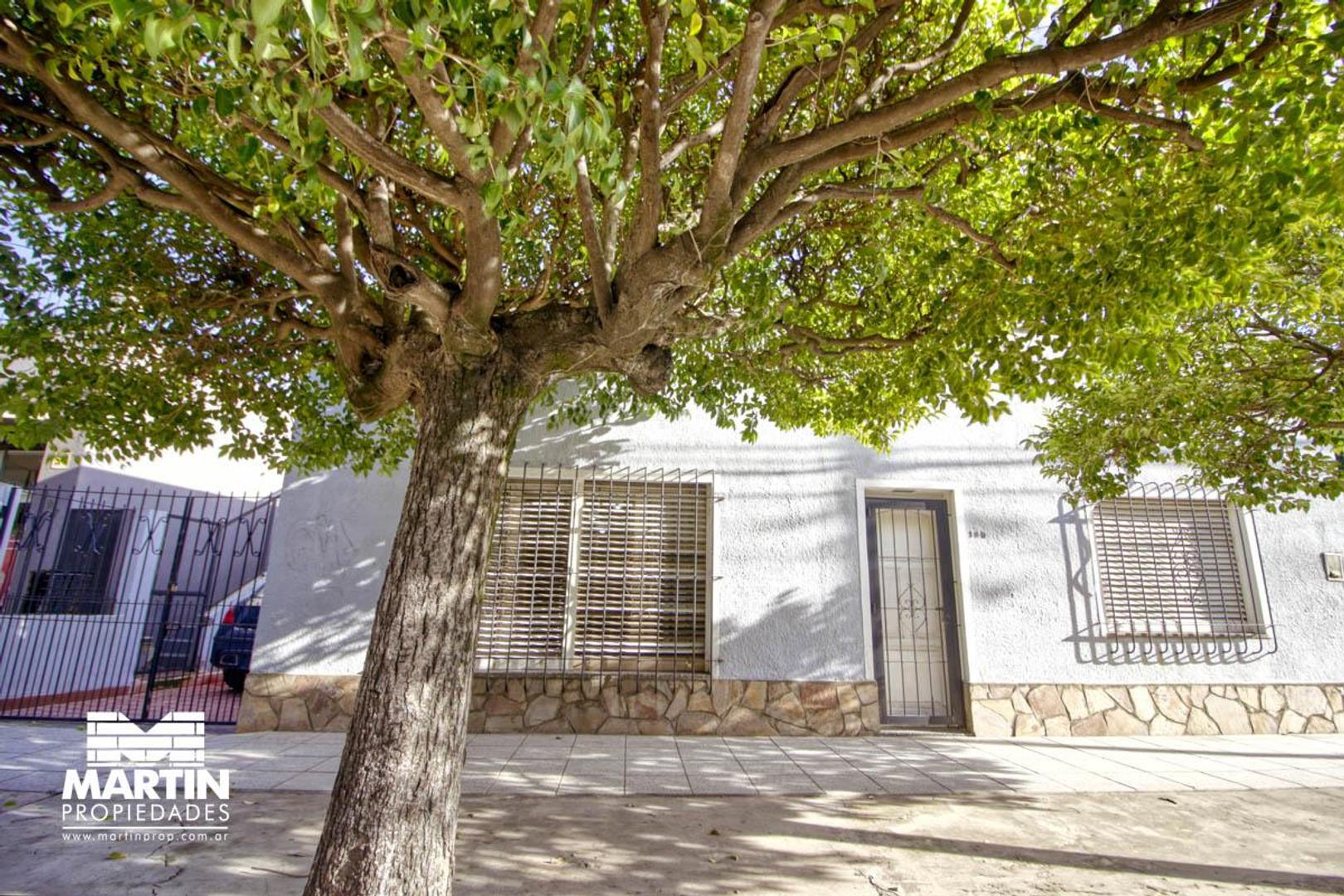 Av. Fondo de la Legua al 100