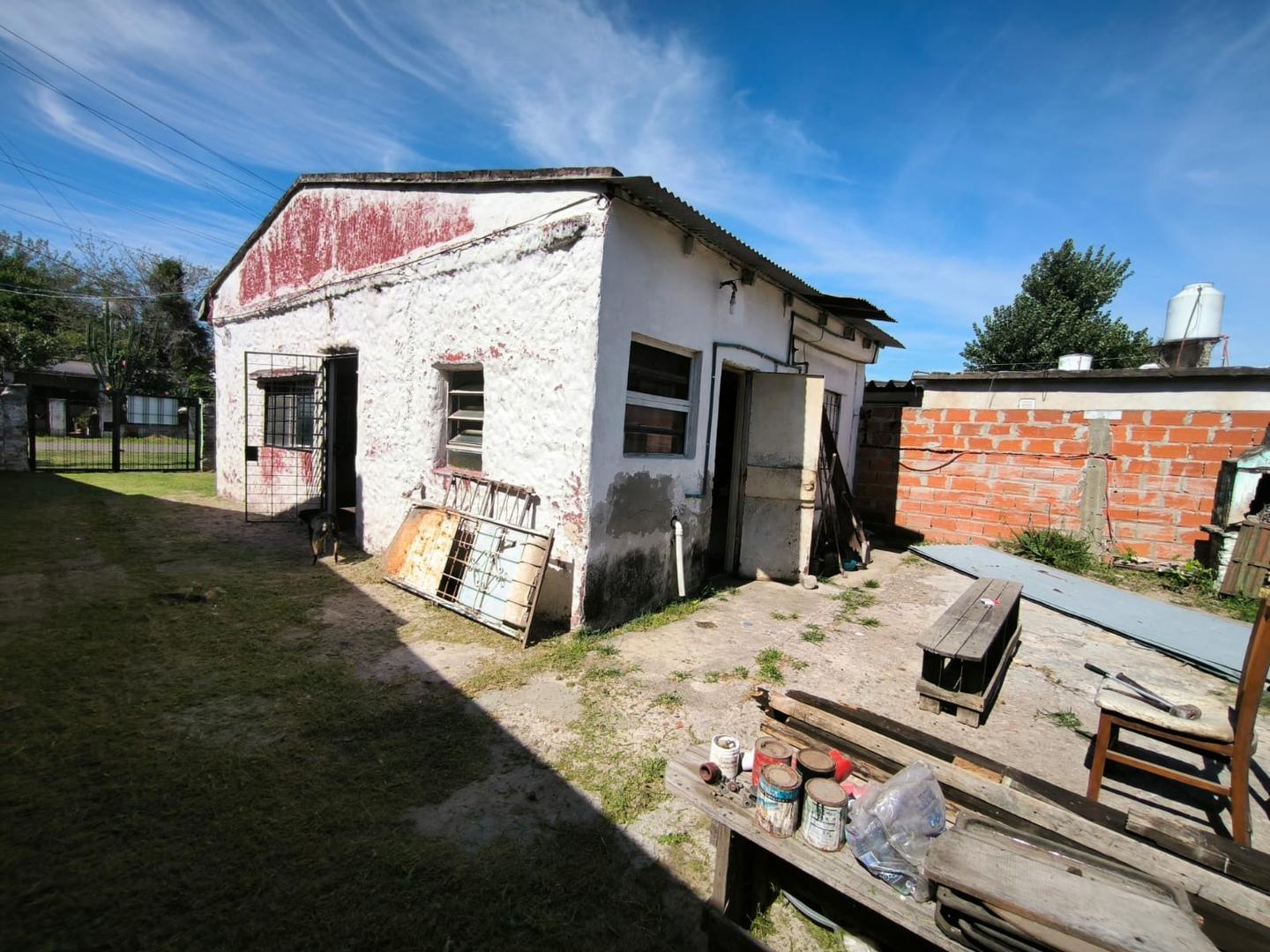Casa en Venta con 3 cocheras