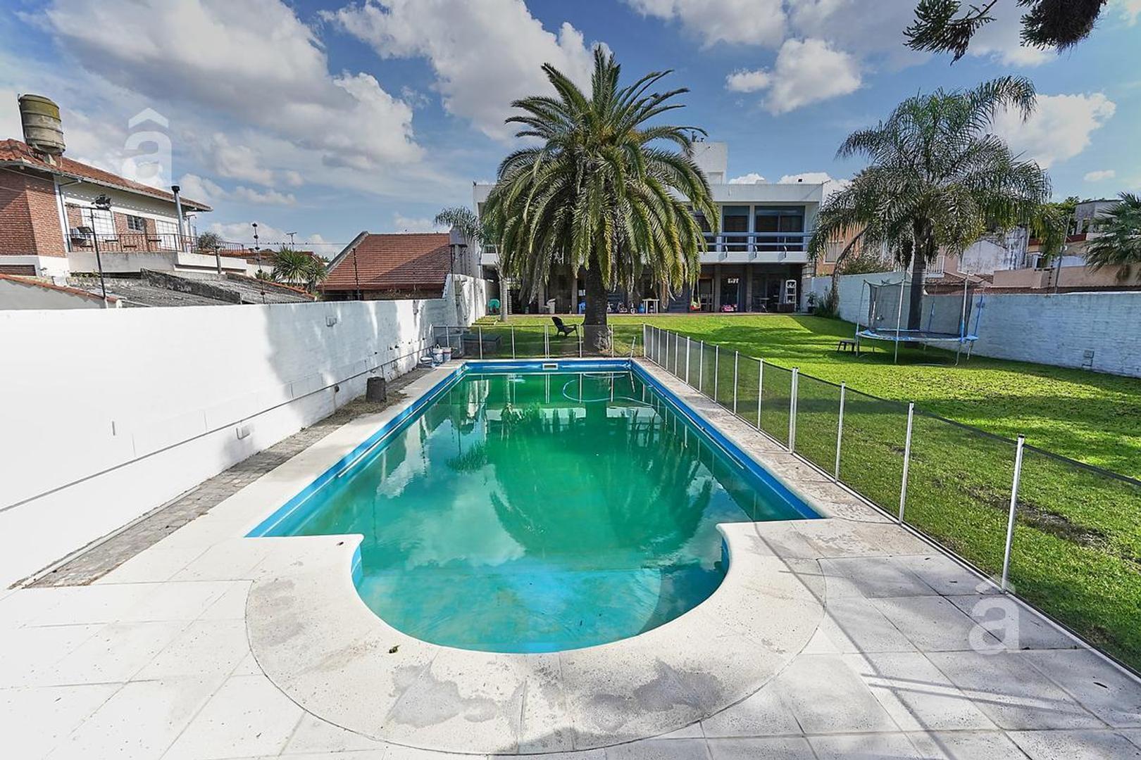 Casa 5 ambientes con 5 baños