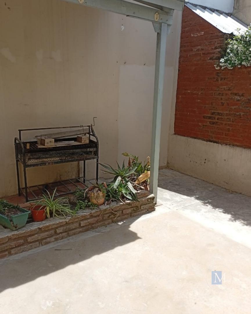 Casa tipo PH al frente Castelar