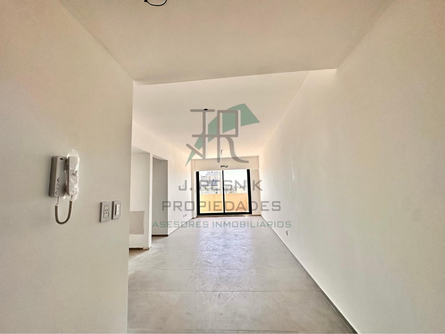 EXCELENTE 4 AMB EN EDIFICIO PREMIUM - COCHERA DESCUBIERTA