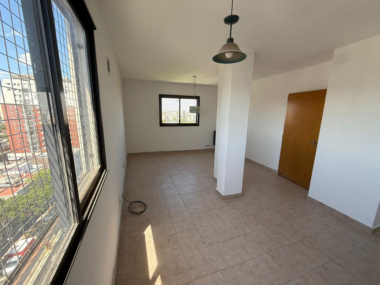 Pichincha 1600, Piso 9