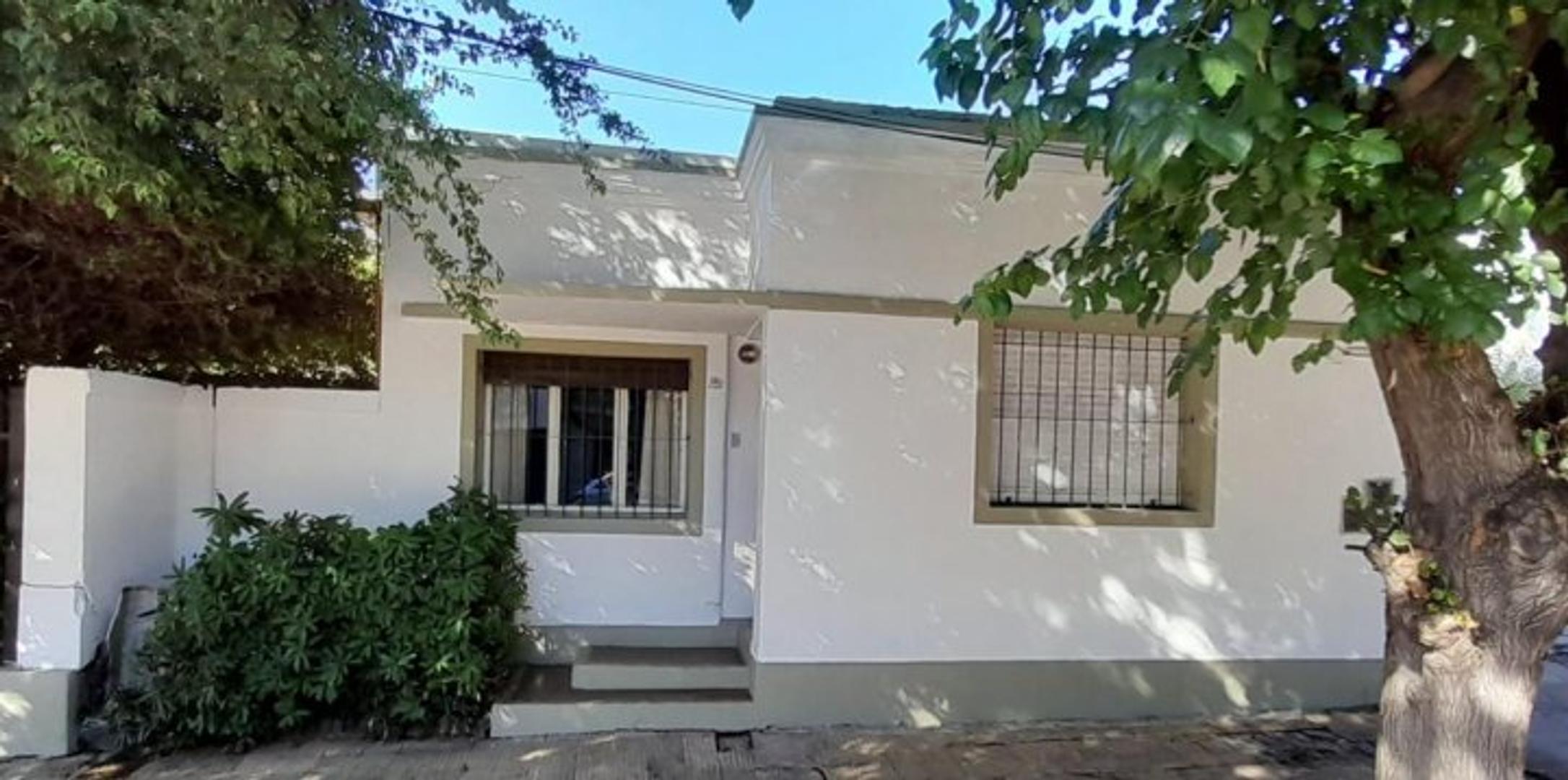 IMPORTANTE PROPIEDAD EN VENTA SOBRE AZCUENAGA MORON