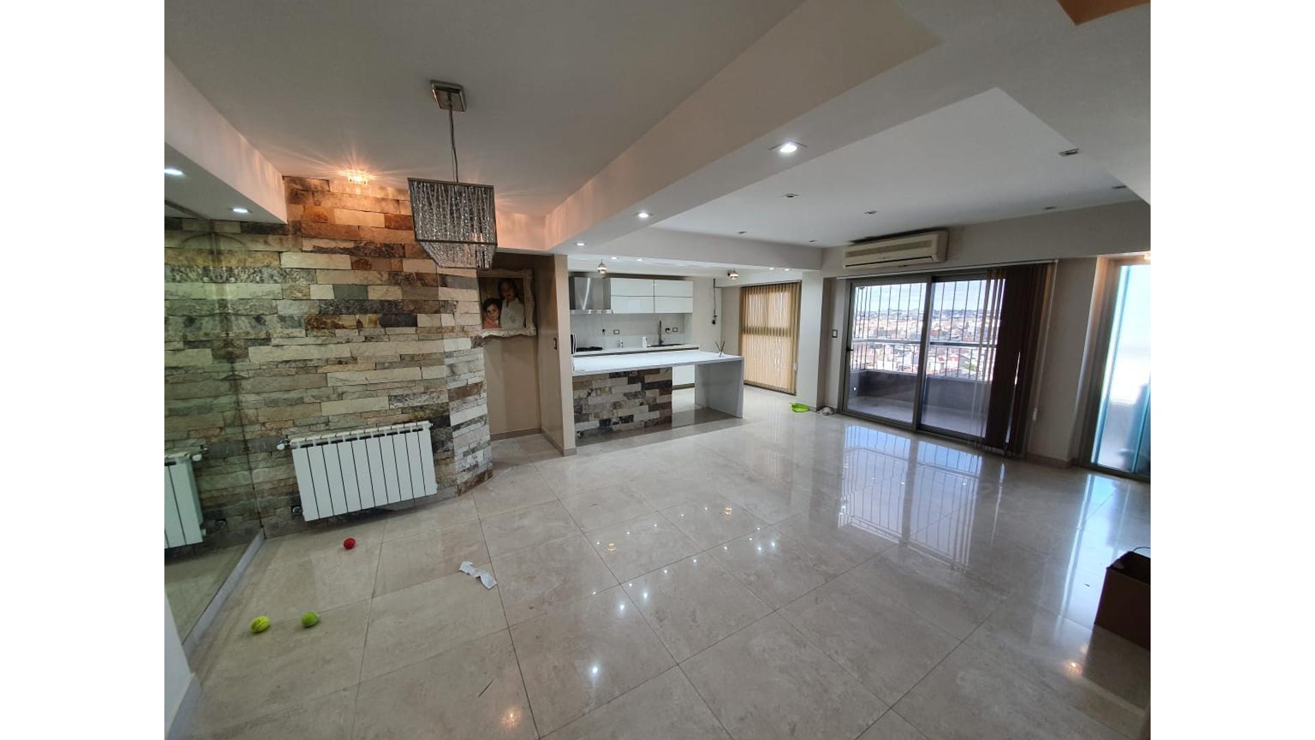 Depto. 4 Ambientes - Valentín Alsina.