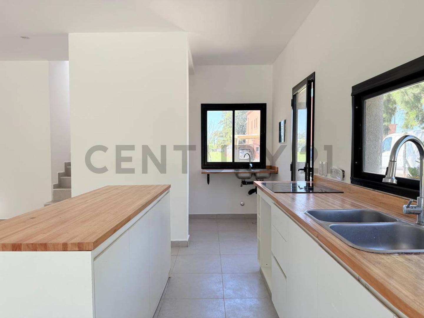 la pista 1200, Piso 0