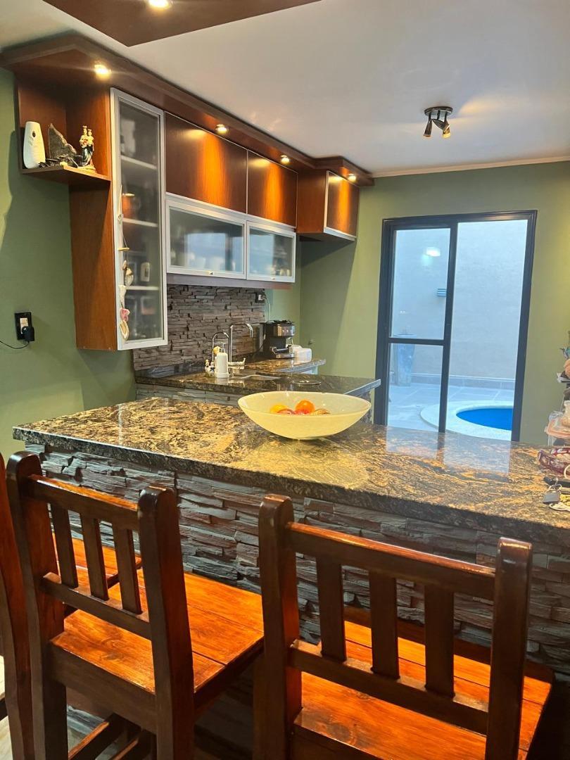 Casa en Venta con 6 cocheras