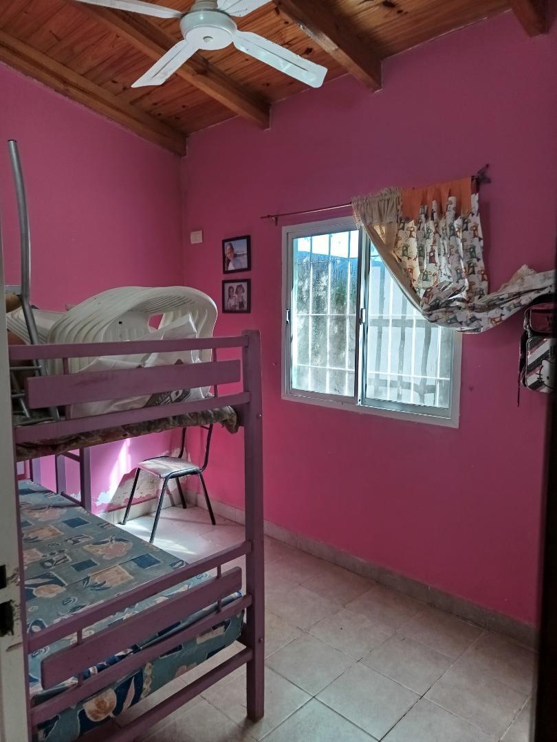 Vendo casa con piscina en Colonia Benitez