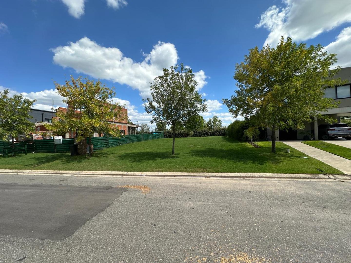 Terreno en Venta 18  mts Fondo