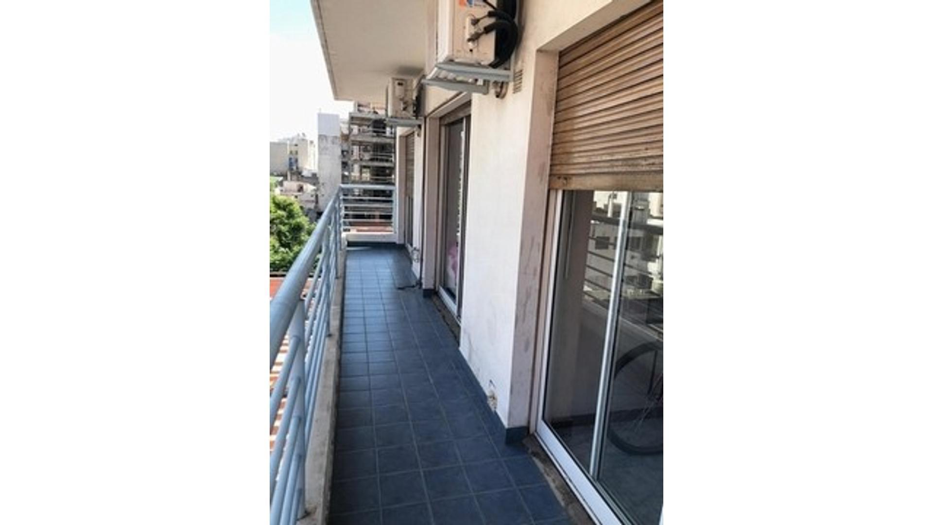 Elpidio Gonzalez  2700