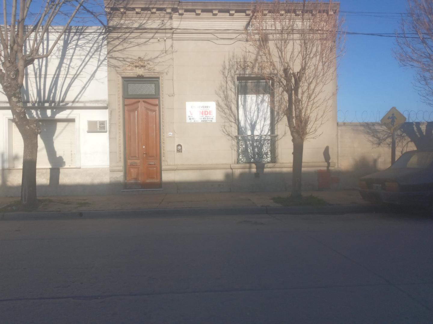 A Del Valle 1642