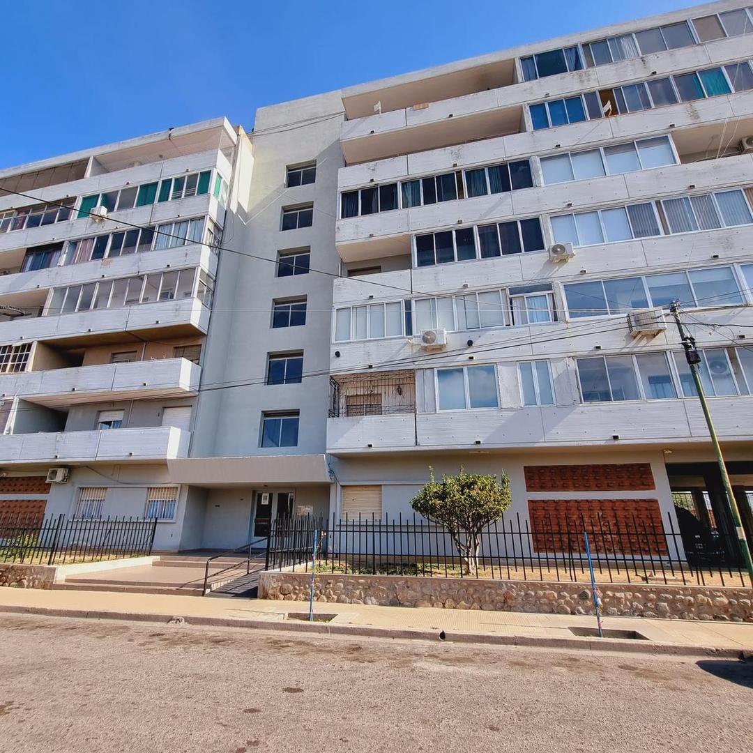 VENTA Departamento 2 dormitorios. Pje. Avellaneda N°423