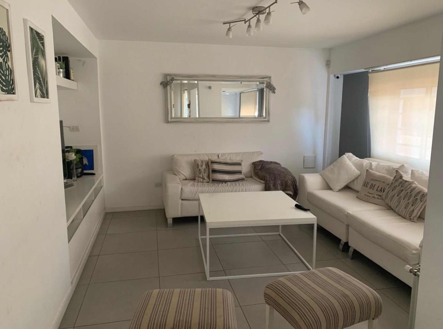 CASA 5 AMBIENTES ZONA CHAUVIN