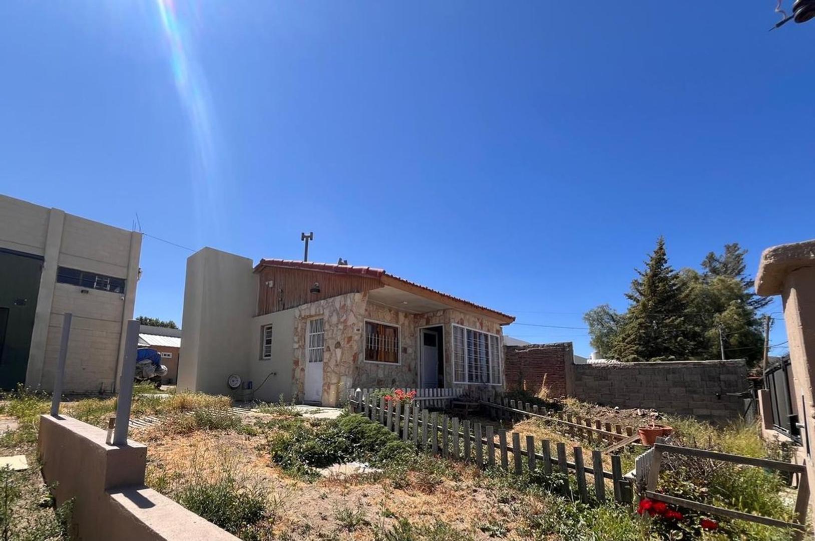 CASA CON QUINCHO+GALPÓN