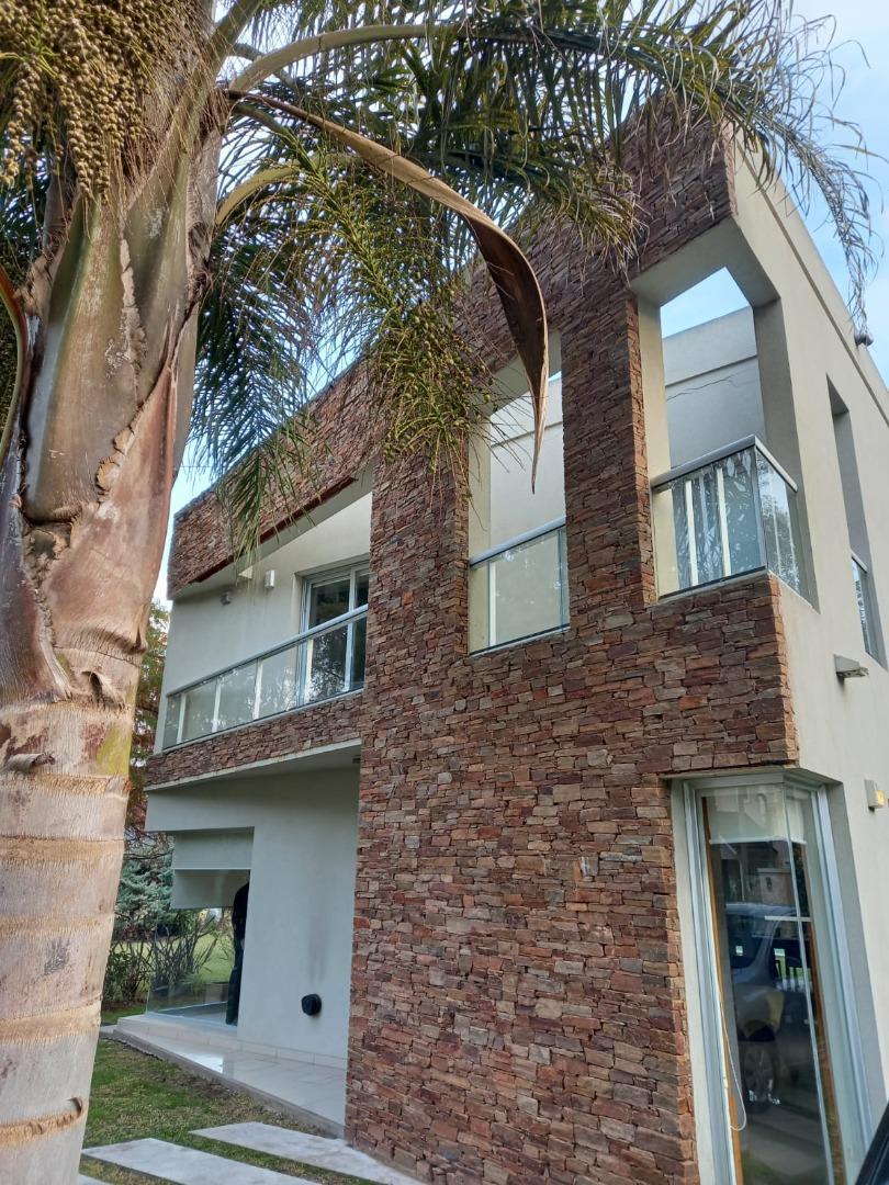 Casa en Alquiler en Cardenal Del Monte, USD 2.500